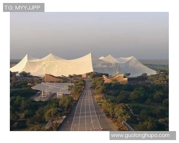 全球最大足球场揭秘其壮观设计与历史意义