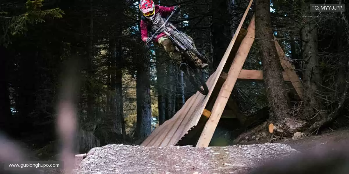 🌟 球星同款，解锁你的运动 Style！